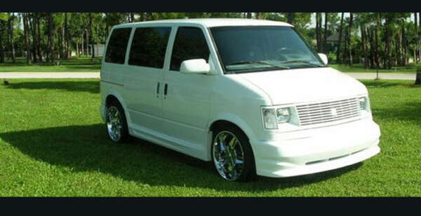 1985-2005 GMC Safari Side Skirts
