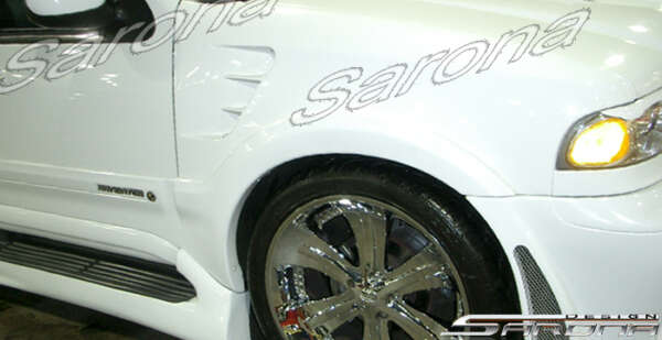 1998-2002 Lincoln Navigator Fenders