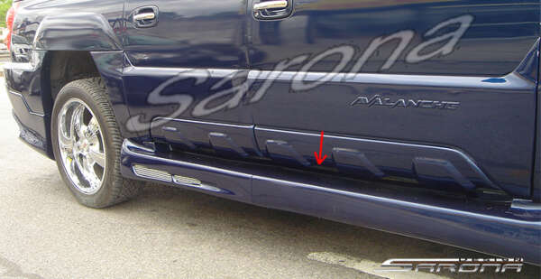 2002-2006 Chevrolet Avalanche Side Skirts